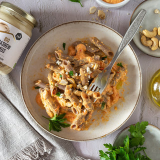 Pasta con crema di peperoni e feta Pasta con crema di peperoni e feta