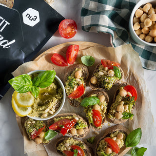 Bruschette con hummus di broccoli Bruschette con hummus di broccoli