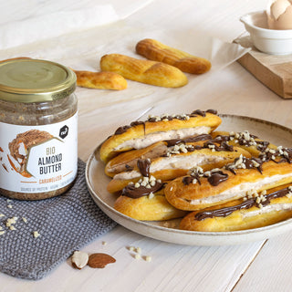 Eclair con crema di mandorle Eclair con crema di mandorle