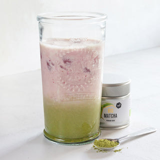 Frullato di fragole e matcha Frullato di fragole e matcha