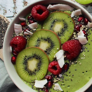 Green smoothie bowl Green smoothie bowl