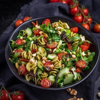 Pasta fredda con salsa di senape vegana Pasta fredda con salsa di senape vegana