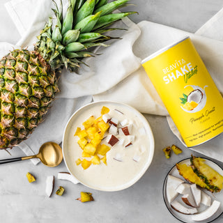 Smoothie bowl al cocco e ananas Smoothie bowl al cocco e ananas