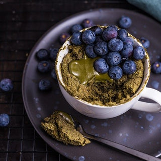Mugcake proteico con matcha Mugcake proteico con matcha