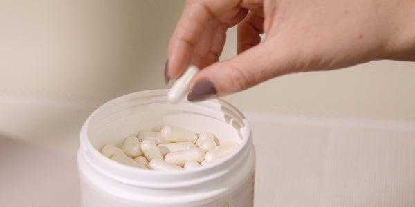 nu3 L-arginina in barattolo e in capsule