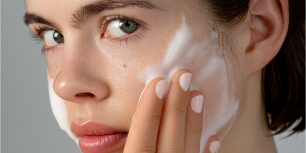 Mousse detergente viso