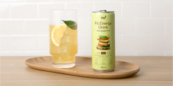 Fit Energy drink in un bicchiere