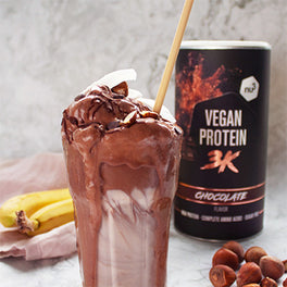 Frullato proteico vegano al cioccolato