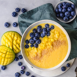 Smoothie bowl proteico al mango 