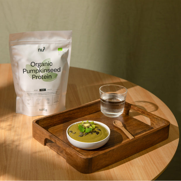 Suggerimento per il consumo della bowl con proteine di semi di zucca